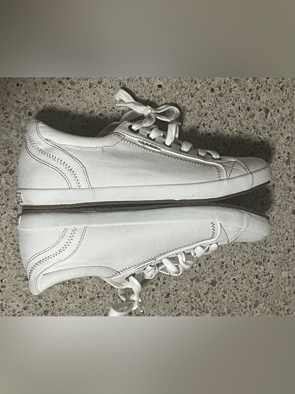 Taos Star Classic Women's Cream-White Lace-Up Sneakers size 11 EUC - Picture 9 of 10